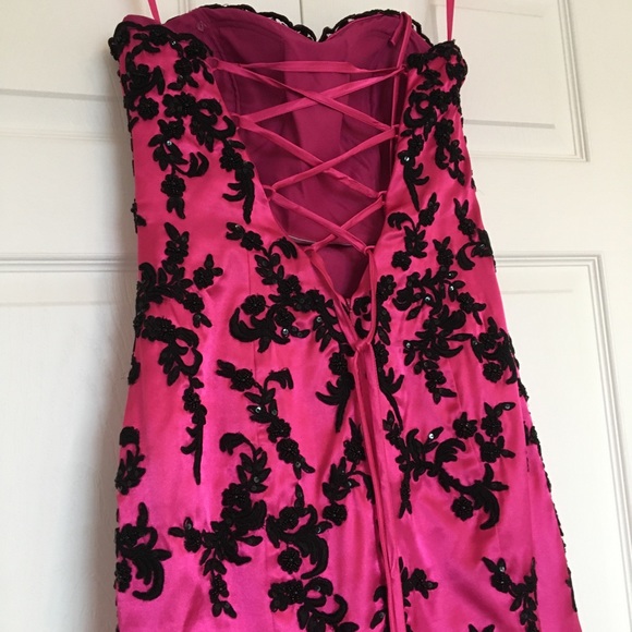 Appliqué Hot Pink Mermaid Gown, Sz 4 - Picture 7 of 16